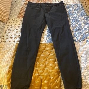 Black skinny jeans with stretch